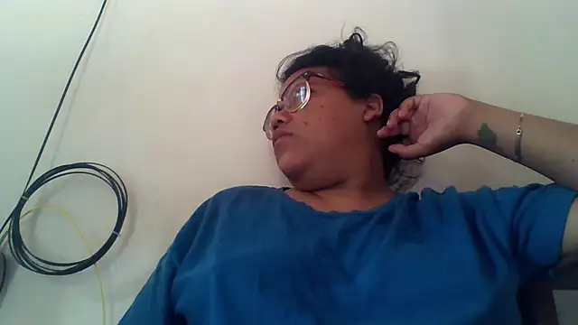 Snapshot of Valeria_Tiffany chatting on April 4, 2:14 pm Valeria Tiffany online show from April 4, 2:14 pm