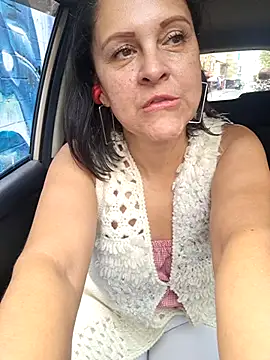 Amadamilf1980 online show from November 1, 3:58 pm