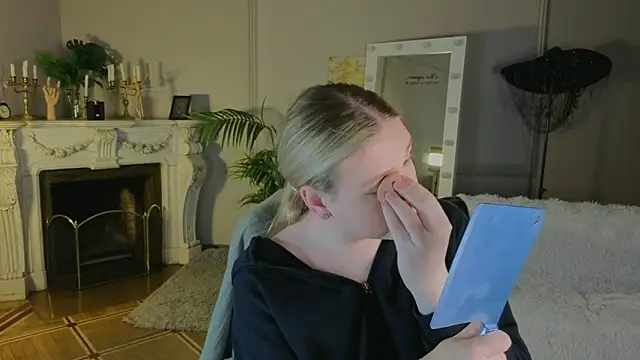 Snapshot of Jes_Solar chatting on September 24, 11:13 am Jes Solar online show from September 24, 11:13 am