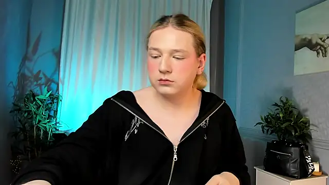 Snapshot of Jes_Solar chatting on October 5, 11:30 am Jes Solar online show from October 5, 11:30 am