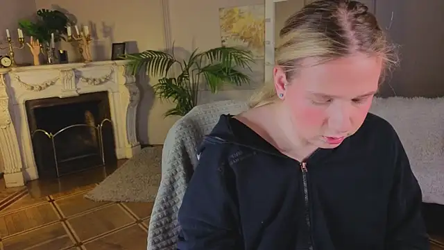 Snapshot of Jes_Solar chatting on October 8, 12:03 pm Jes Solar online show from October 8, 12:03 pm