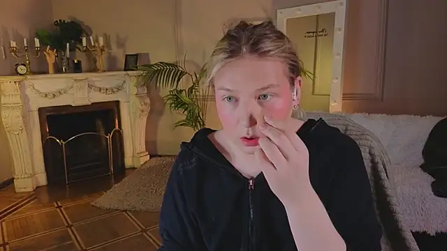 Snapshot of Jes_Solar chatting on October 9, 11:30 am Jes Solar online show from October 9, 11:30 am