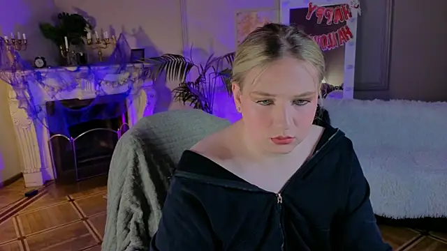 Snapshot of Jes_Solar chatting on October 19, 7:25 pm Jes Solar online show from October 19, 7:25 pm