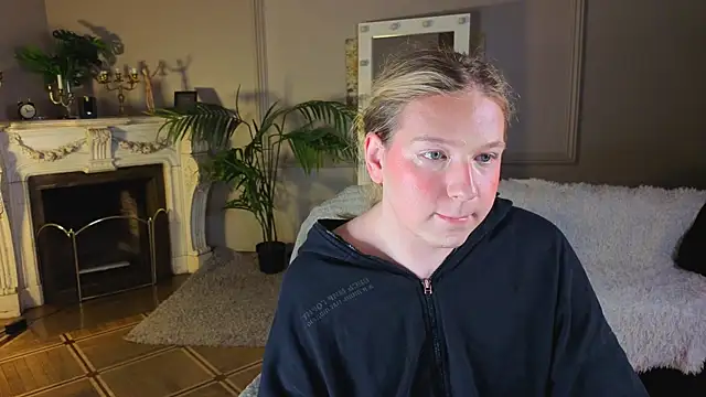 Snapshot of Jes_Solar chatting on October 27, 8:57 pm Jes Solar online show from October 27, 8:57 pm