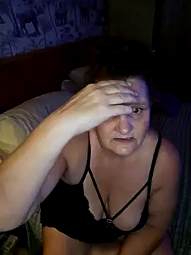 MissQueenBeex online show from December 1, 10:37 pm