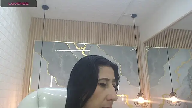 Snapshot of nei_girl chatting on September 19, 11:22 am nei girl online show from September 19, 11:22 am