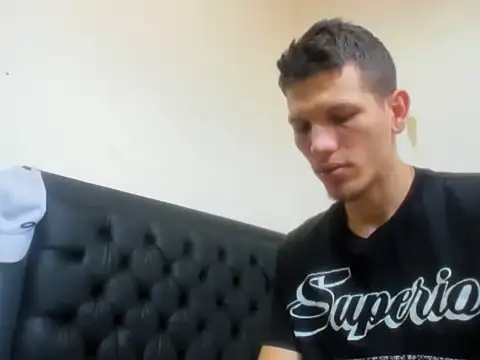 Snapshot of kevinkewman chatting on September 25, 3:27 pm kevinkewman online show from September 25, 3:27 pm