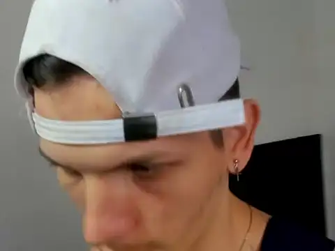 Snapshot of kevinkewman chatting on October 1, 12:11 pm kevinkewman online show from October 1, 12:11 pm