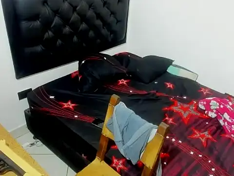 Snapshot of kevinkewman chatting on October 24, 1:40 pm kevinkewman online show from October 24, 1:40 pm