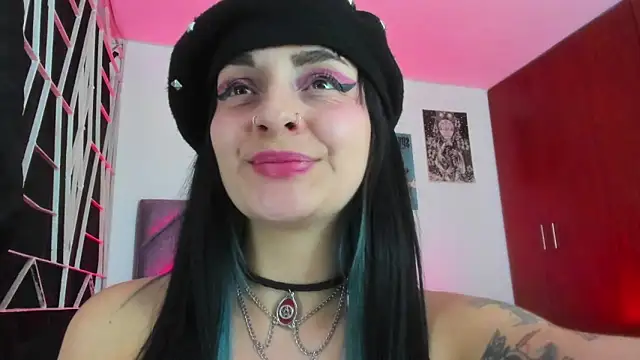 KARINNA  RAVEN online show from December 19, 12:17 am