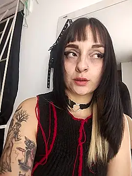 KARINNA  RAVEN online show from April 3, 11:14 pm
