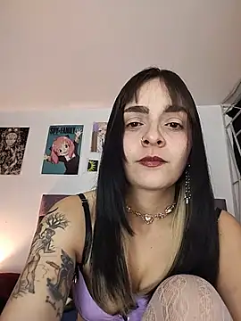 KARINNA  RAVEN online show from May 15, 12:28 am
