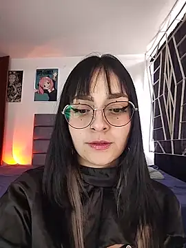 KARINNA  RAVEN online show from June 9, 9:37 pm
