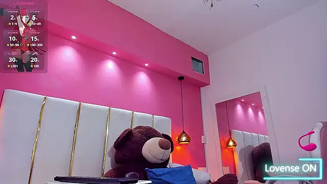 Snapshot of Electtra_Scretch chatting on October 4, 3:37 am Electtra Scretch online show from October 4, 3:37 am