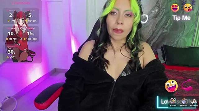 Snapshot of midory_ chatting on October 4, 4:10 am midory online show from October 4, 4:10 am