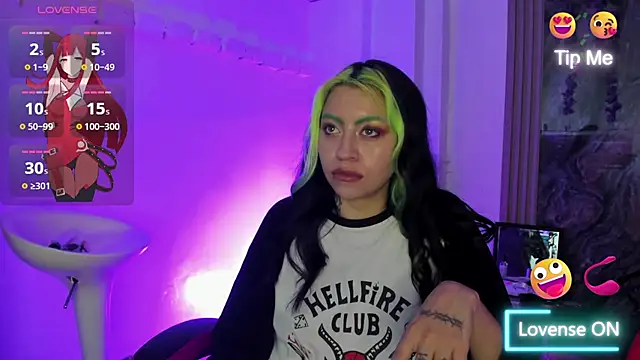 Snapshot of midory_ chatting on October 5, 2:43 am midory online show from October 5, 2:43 am