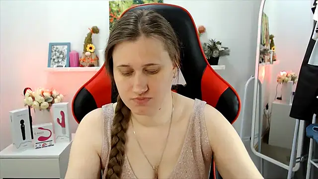 Lucky Lana online show from May 5, 1:57 am