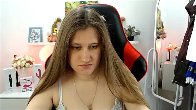 Lucky Lana online show from May 12, 2:19 am