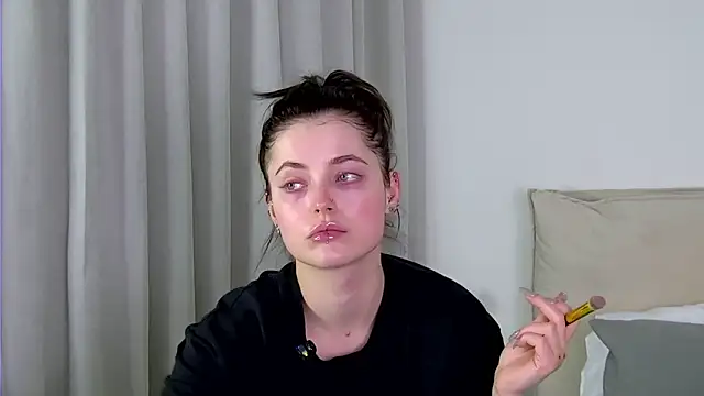 AshleyD  online show from February 13, 3:13 am