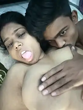 Snapshot of Mis_jay chatting on October 24, 8:44 am Mis jay online show from October 24, 8:44 am