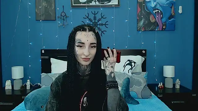 Snapshot of Velvetbat chatting on April 22, 7:11 am Velvetbat online show from April 22, 7:11 am