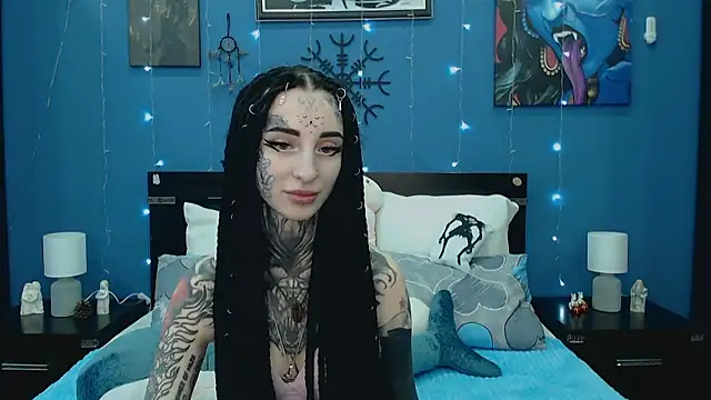 Snapshot of Velvetbat chatting on April 26, 7:06 am Velvetbat online show from April 26, 7:06 am