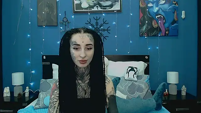 Snapshot of Velvetbat chatting on May 8, 7:03 am Velvetbat online show from May 8, 7:03 am