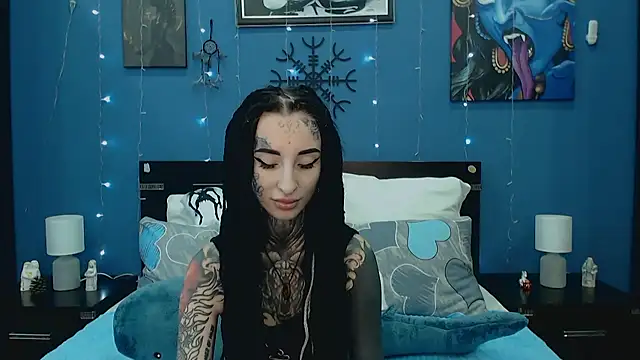 Snapshot of Velvetbat chatting on June 25, 7:35 am Velvetbat online show from June 25, 7:35 am