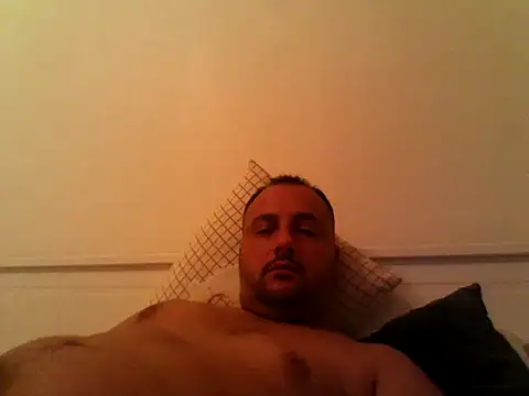 hotmalerobinson1 online show from October 22, 8:19 pm