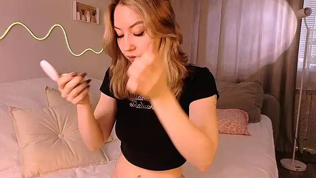 Lilo Sims online show from October 26, 5:35 am