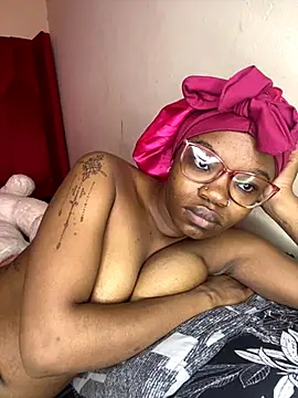 YummyMelanin117 online show from November 17, 8:09 am