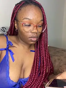 YummyMelanin117 online show from May 7, 6:02 pm
