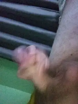 Snapshot of DrShocks chatting on February 5, 3:44 am DrShocks online show from February 5, 3:44 am