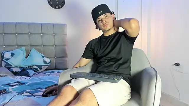 Snapshot of samxx_muscle chatting on September 21, 4:08 pm samxx muscle online show from September 21, 4:08 pm