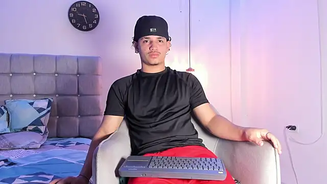 Snapshot of samxx_muscle chatting on September 22, 2:19 pm samxx muscle online show from September 22, 2:19 pm