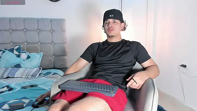 Snapshot of samxx_muscle chatting on September 27, 1:49 pm samxx muscle online show from September 27, 1:49 pm