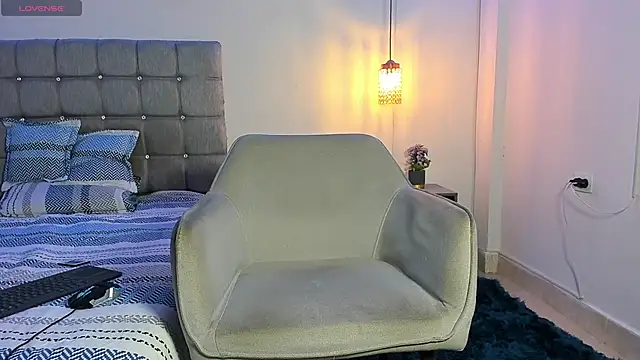 Snapshot of samxx_muscle chatting on October 5, 1:42 pm samxx muscle online show from October 5, 1:42 pm