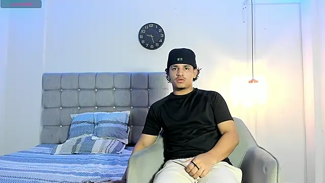 Snapshot of samxx_muscle chatting on October 9, 1:53 pm samxx muscle online show from October 9, 1:53 pm