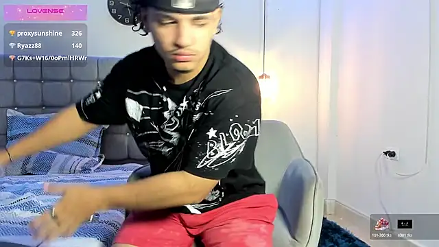 Snapshot of samxx_muscle chatting on October 12, 2:49 pm samxx muscle online show from October 12, 2:49 pm