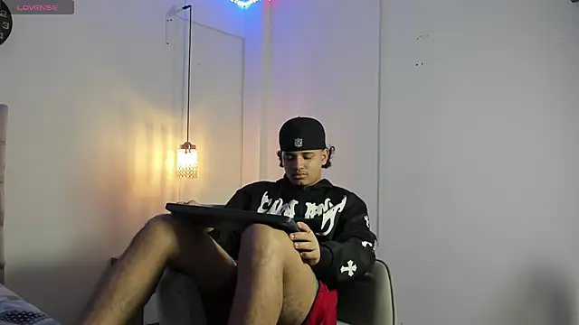 Snapshot of samxx_muscle chatting on October 30, 1:56 pm samxx muscle online show from October 30, 1:56 pm