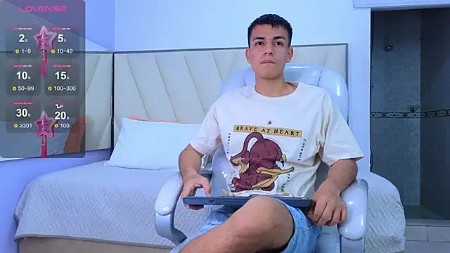 Hotboy21  online show from September 23, 3:31 am