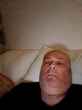 Snapshot of Alexis_Bull chatting on March 19, 11:47 pm Alexis Bull online show from March 19, 11:47 pm