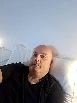 Alexis Bull online show from October 13, 9:59 pm