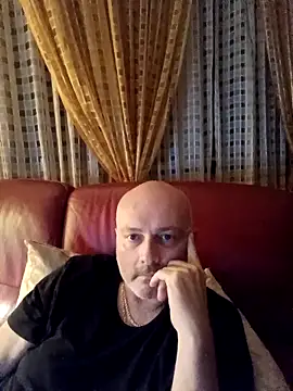 Alexis Bull online show from October 19, 9:59 pm