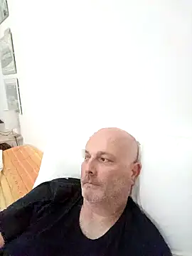 Snapshot of Alexis_Bull chatting on April 24, 1:13 pm Alexis Bull online show from April 24, 1:13 pm
