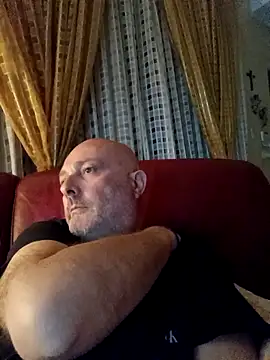 Snapshot of Alexis_Bull chatting on April 25, 10:51 pm Alexis Bull online show from April 25, 10:51 pm