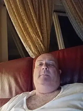 Snapshot of Alexis_Bull chatting on May 23, 11:31 pm Alexis Bull online show from May 23, 11:31 pm