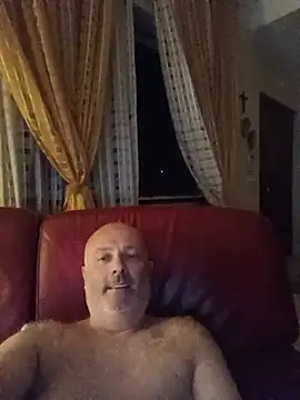 Alexis Bull online show from June 28, 11:00 pm