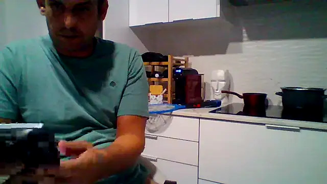 Snapshot of pauunico chatting on October 18, 7:47 pm pauunico online show from October 18, 7:47 pm