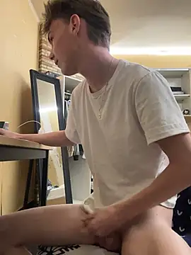 Snapshot of colar55x chatting on March 22, 7:09 pm colar55x online show from March 22, 7:09 pm